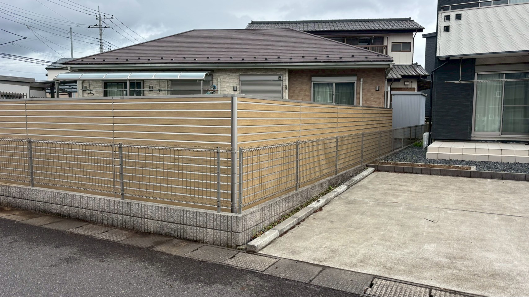 コンクリート打設／スクリーンフェンス新設／人工芝施工／伐採・伐根＠栃木県佐野市