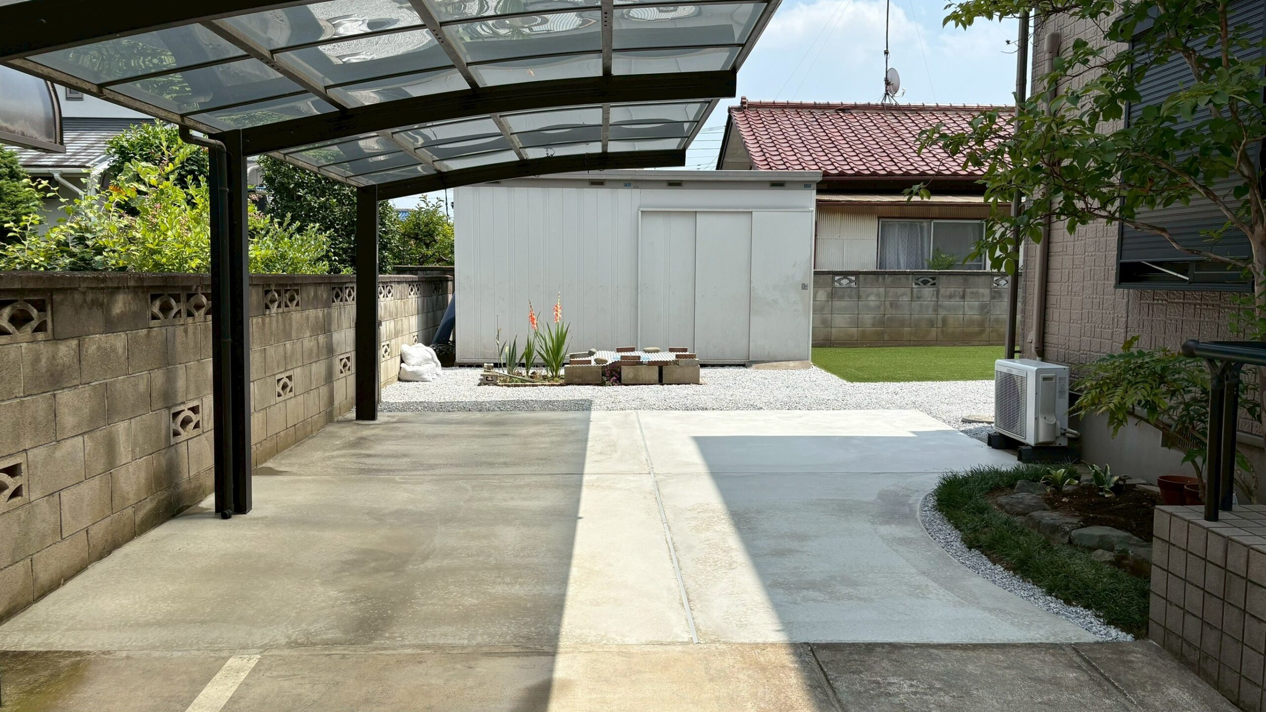 人工芝・砕石敷設工事／コンクリート舗装工事／庭石・敷石撤去 ＠群馬県邑楽郡邑楽町