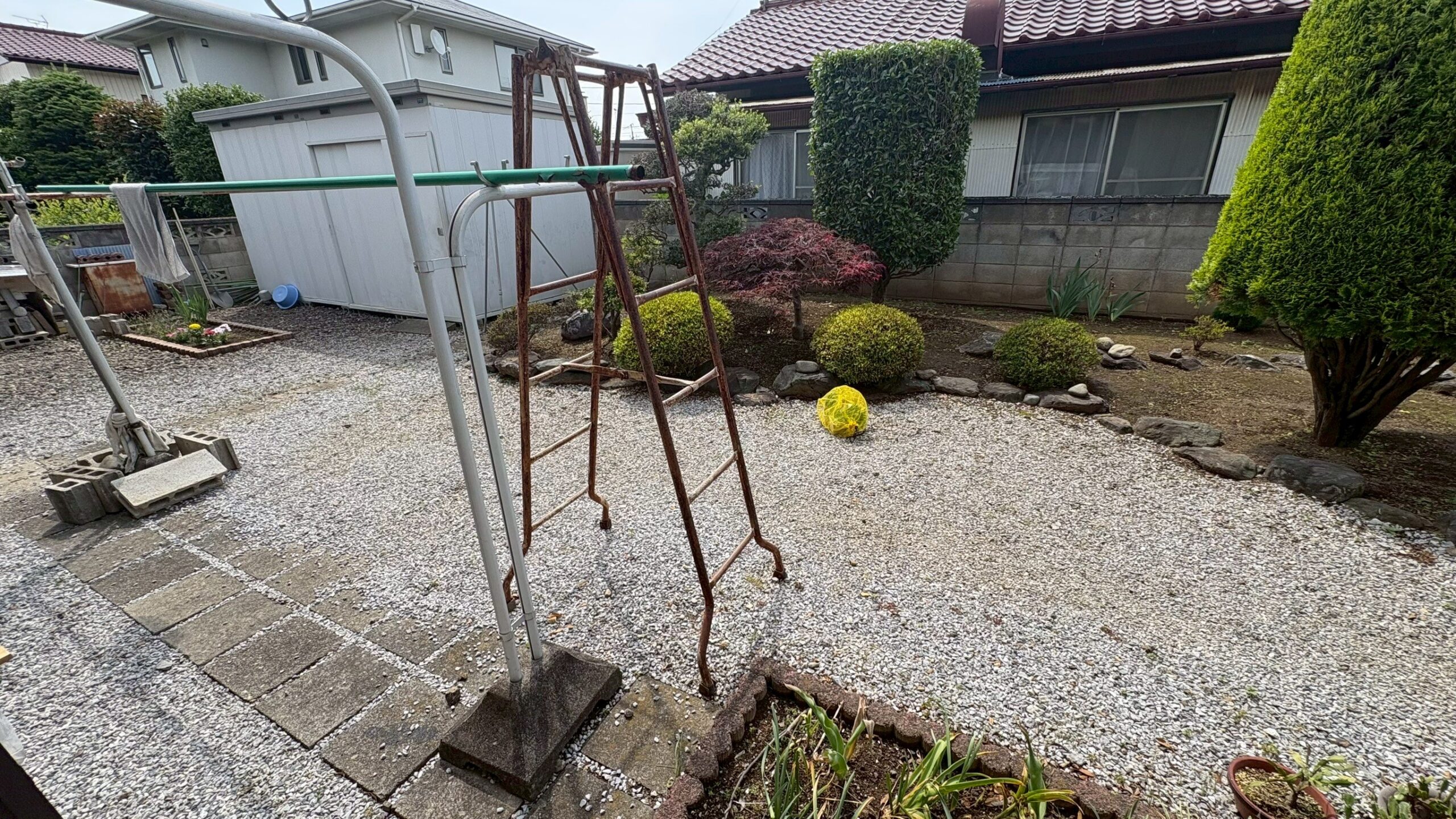 人工芝・砕石敷設工事／コンクリート舗装工事／庭石・敷石撤去 ＠群馬県邑楽郡邑楽町