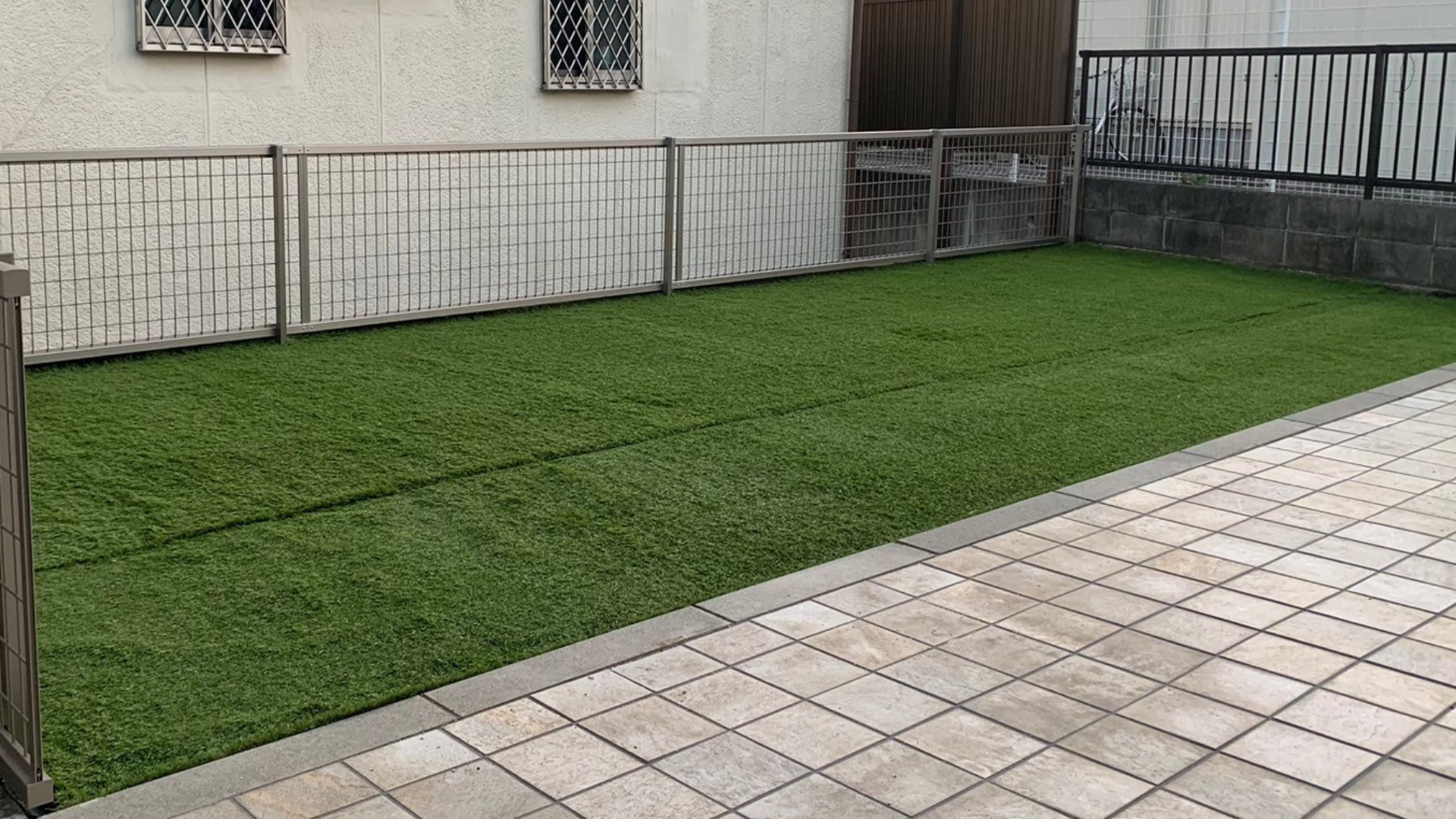 防犯性　外構工事　フェンス・塀