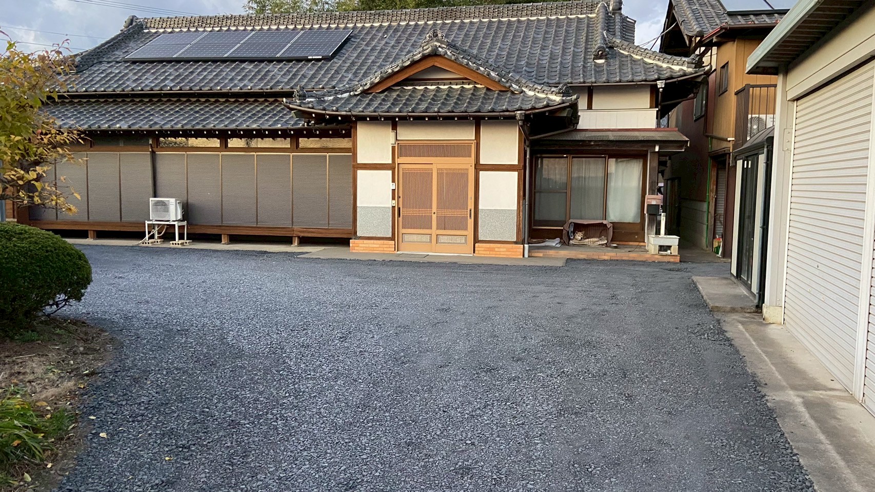 砕石敷設工事/伐採・伐根工事/土間コンクリート補修工事 @栃木県小山市