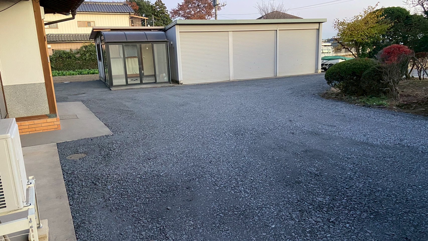 砕石敷設工事/伐採・伐根工事/土間コンクリート補修工事 @栃木県小山市