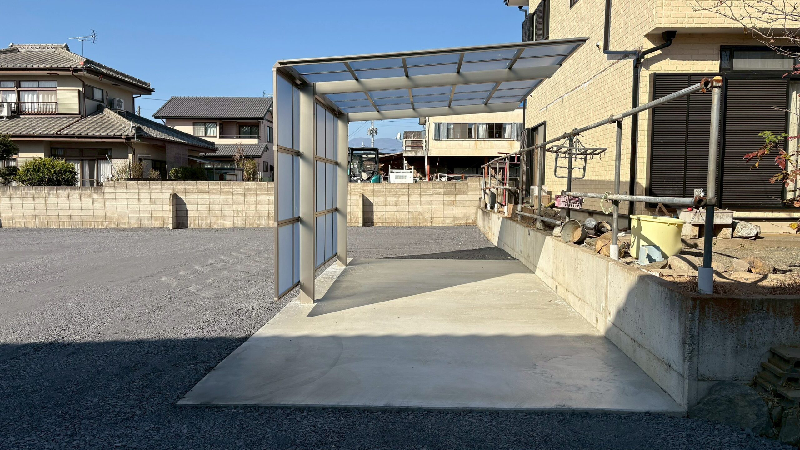 小屋解体/カーポート解体/コンクリート舗装/カーポート新設/砕石敷設@群馬県みどり市