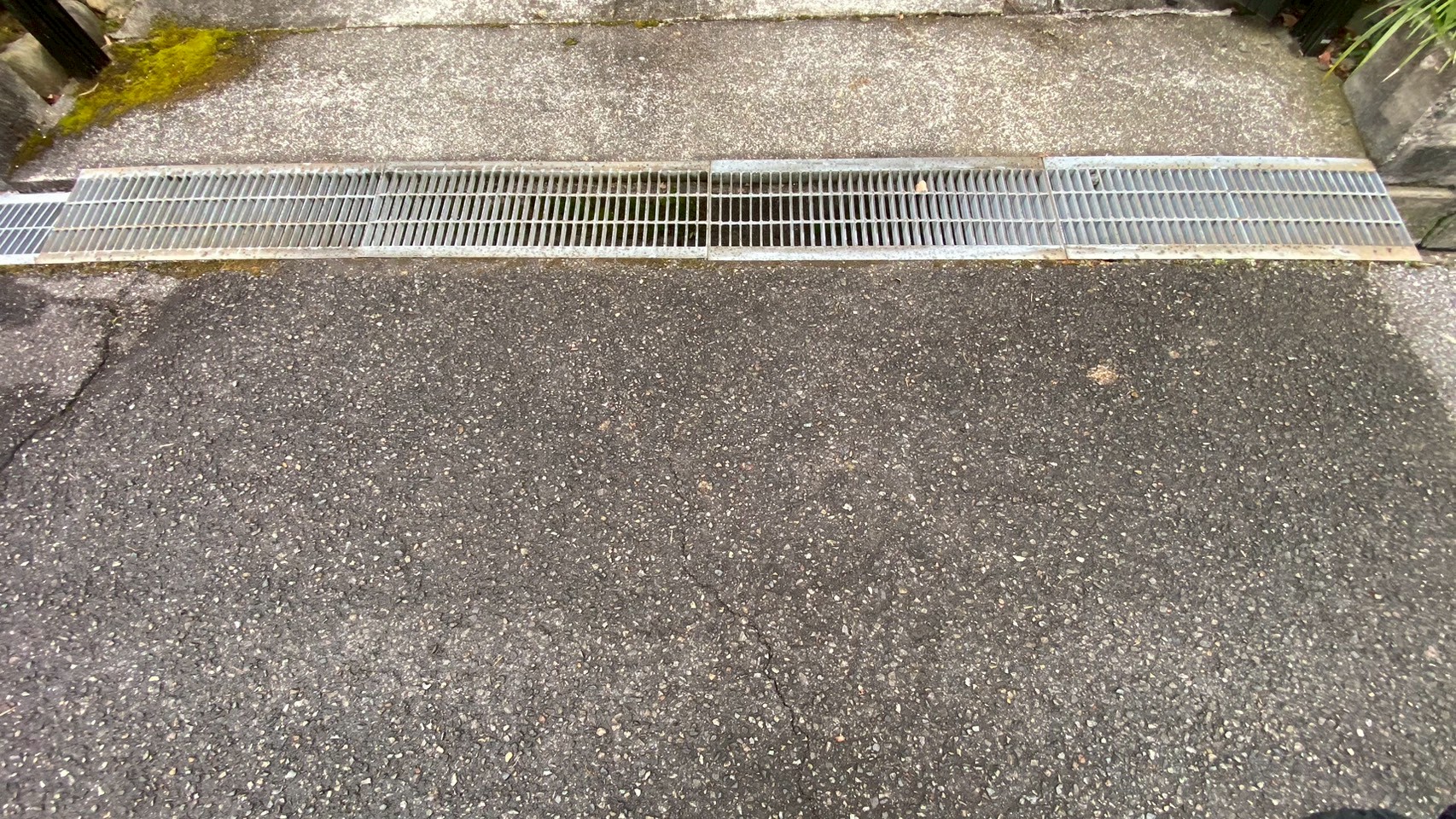 土間撤去・新設工事／庭石・植木撤去工事／砕石敷設工事 ＠栃木県那須烏山市