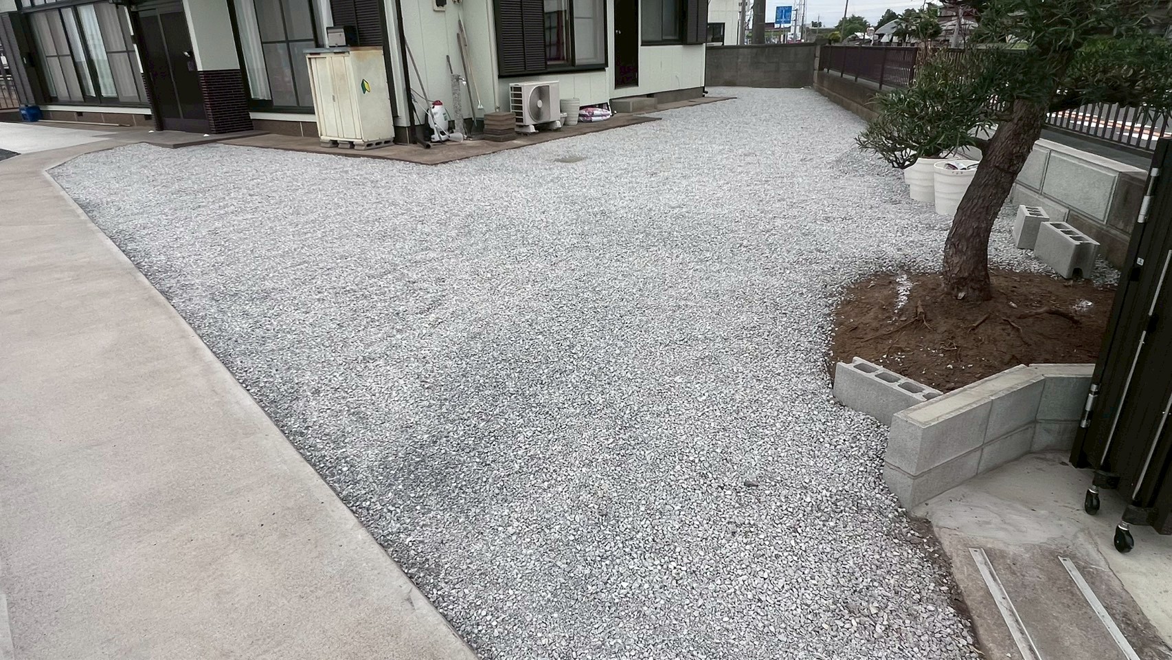 土間コンクリート工事／砕石敷設工事／伐採・伐根／庭石撤去 @茨城県猿島郡境町