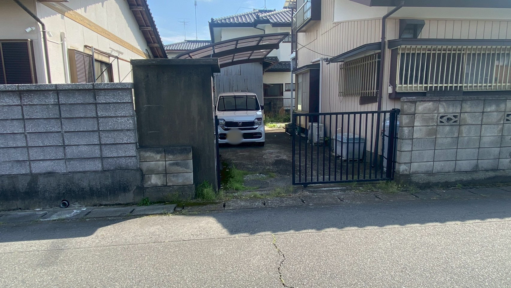 除草・剪定／ボイラー室解体／土間コンクリート新設／防草シート敷設／伸縮門扉新設@栃木県小山市
