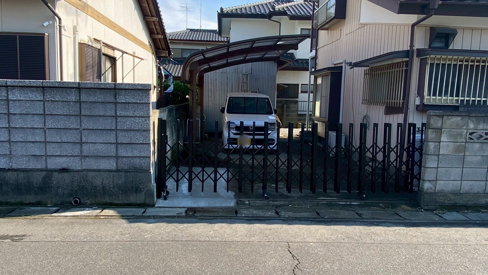 除草・剪定／ボイラー室解体／土間コンクリート新設／防草シート敷設／伸縮門扉新設@栃木県小山市
