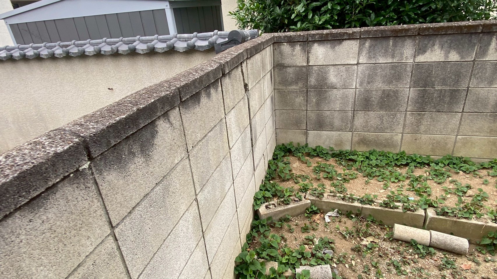 ブロック塀部分撤去・補修工事
＠栃木県佐野市