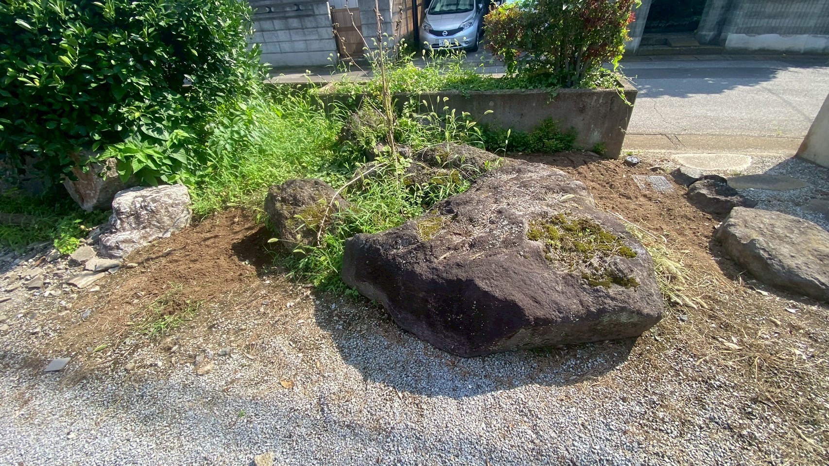 除草作業/防草シート・砕石敷設工事/庭石撤去工事@栃木県下都賀郡野木町
