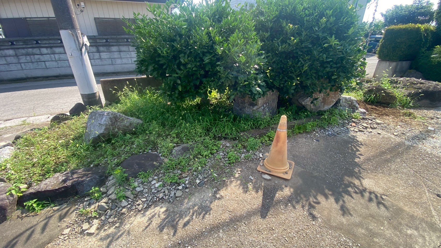 除草作業/防草シート・砕石敷設工事/庭石撤去工事@栃木県下都賀郡野木町