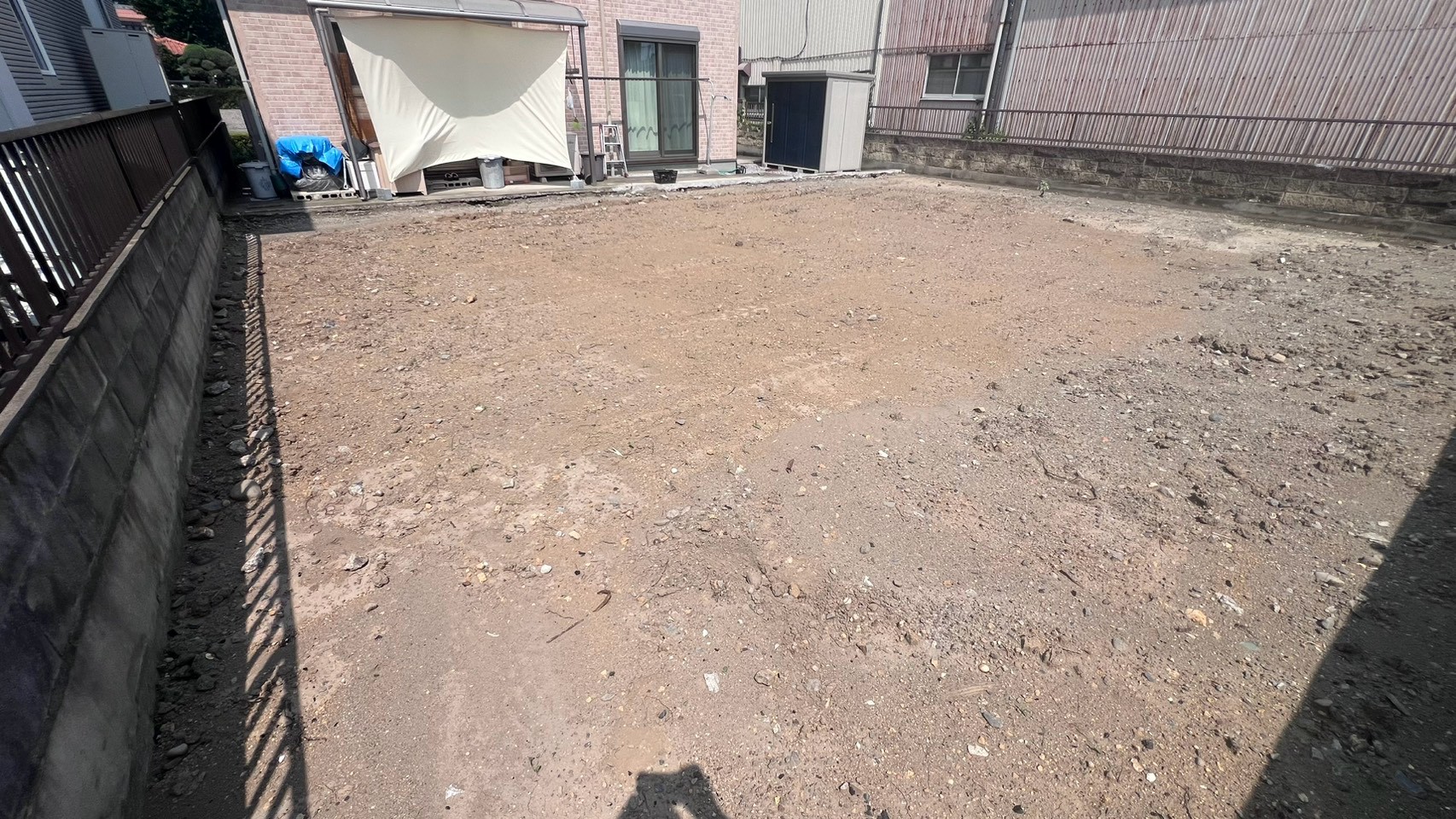 山砂敷設・敷均し工事／物置移設 ＠栃木県足利市