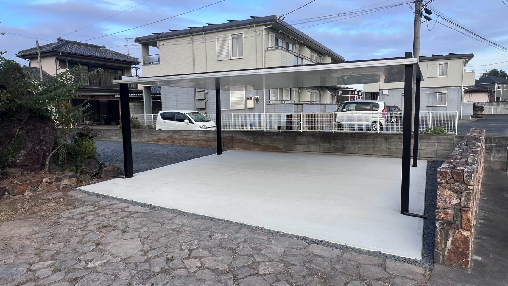 カーポート新設工事/土間コンクリート打設工事/砕石敷設工事
@栃木県佐野市